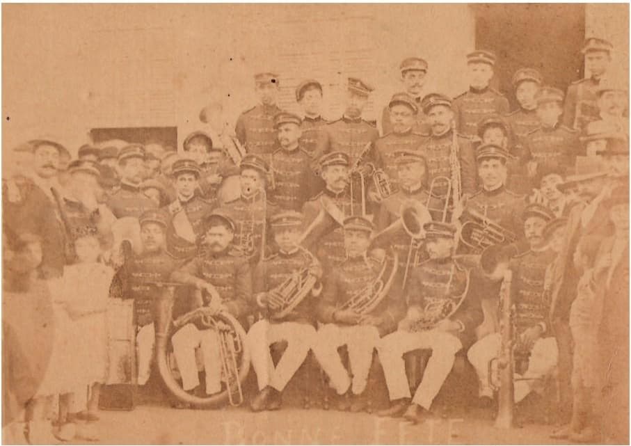 Fotografia original e histórica da fundação da Sociedade Filarmônica Minerva em 21 de outubro de 1906